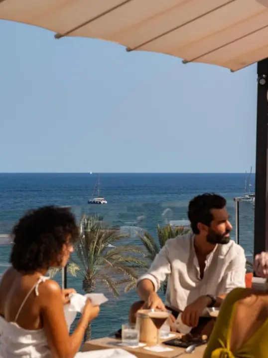 los mejores rooftops y restaurantes para ver el atardecer - glow rooftop