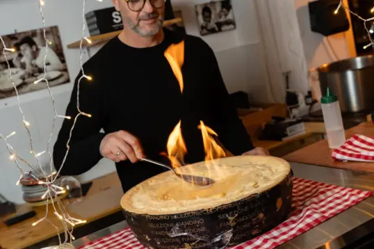 Schiano - el mejor restaurante italiano en Ibiza - pasta fresco con parmesano