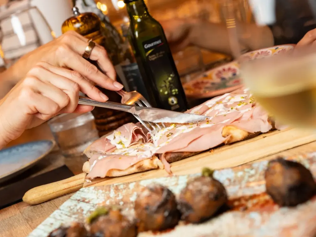 Saborea las delicias locales en el tour gastronómico privado por Ibiza con Food Tours Balearics
